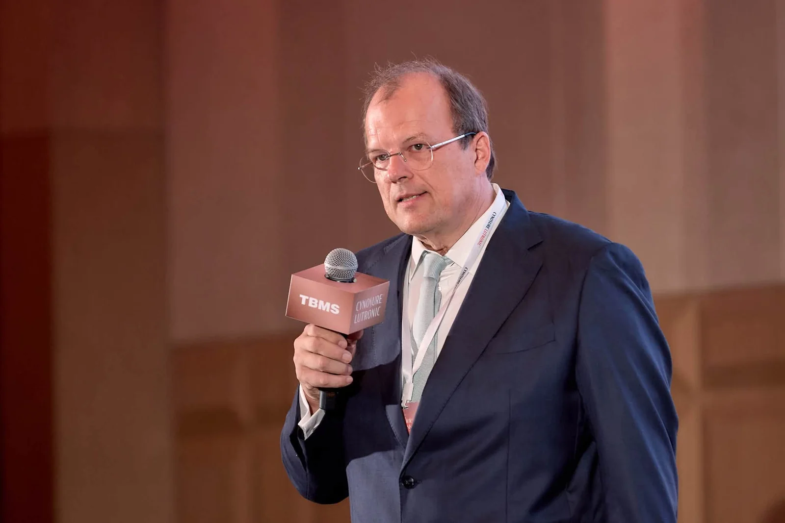 Cynosure Lutronic 國際業務總裁 Hauke Harms 於 The Esthetic Synthesis Taiwan Summit 致詞
